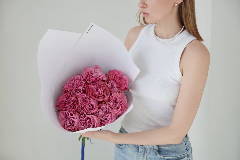 Монобукет из 11 пионовидных роз Кантри Блюз