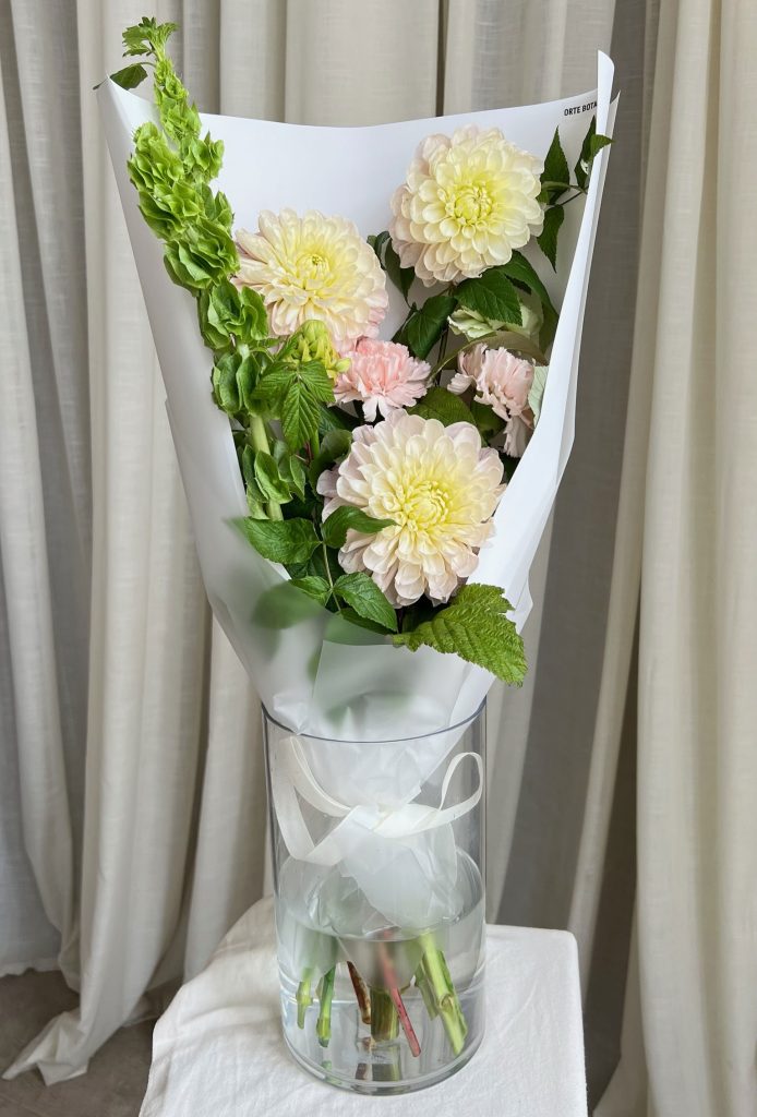 Цветочная подписка M