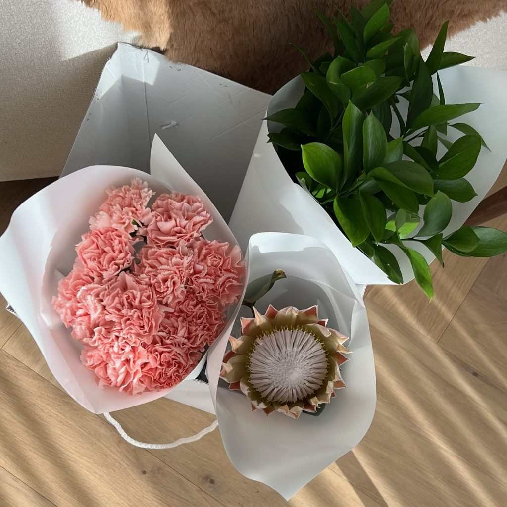 Сет с розовой протеей
