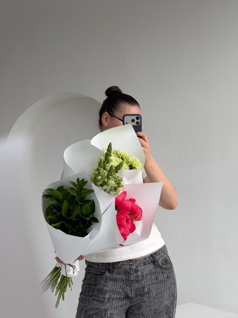 Сет с пионами корал