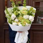 Букет с пионами и розами вегги